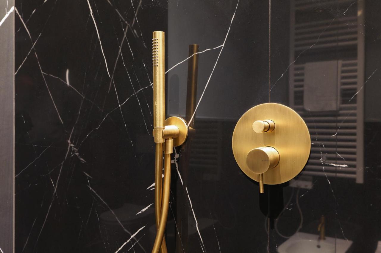 Prestige Boutique - Piazza Duomo View * Milan